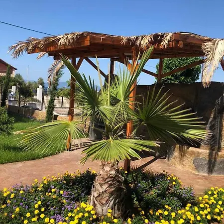 Costa 2 Kariani